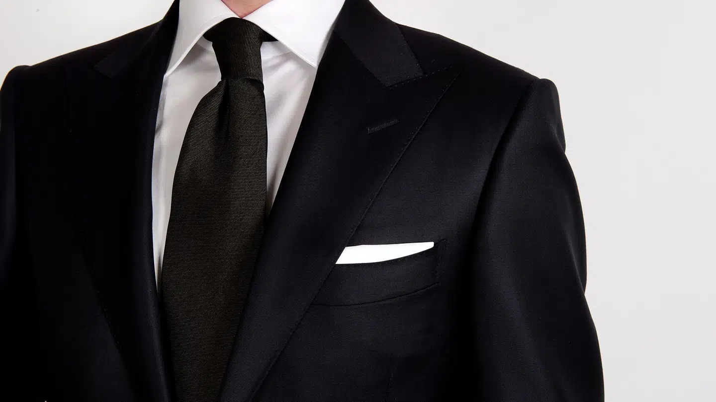 Nuværende og tidligere ansatte i Plesner fortæller om længerevarende grænseoverskridende adfærd fra en af advokatfirmaets ejere.