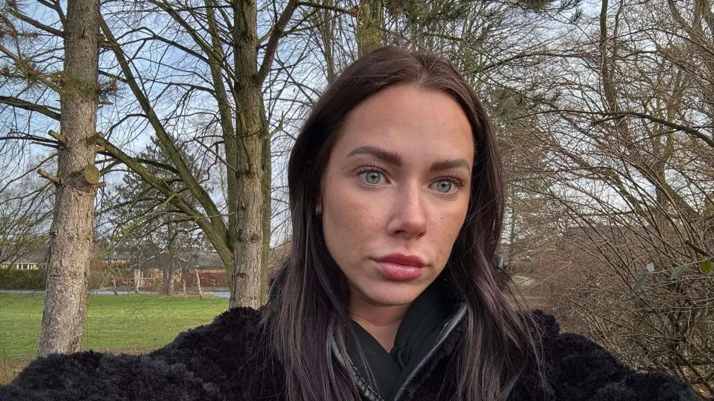 Emilie-Oline Quistgaard Levesen har i dag et arbejde uden for psykiatrien, som hun er rigtig glad for