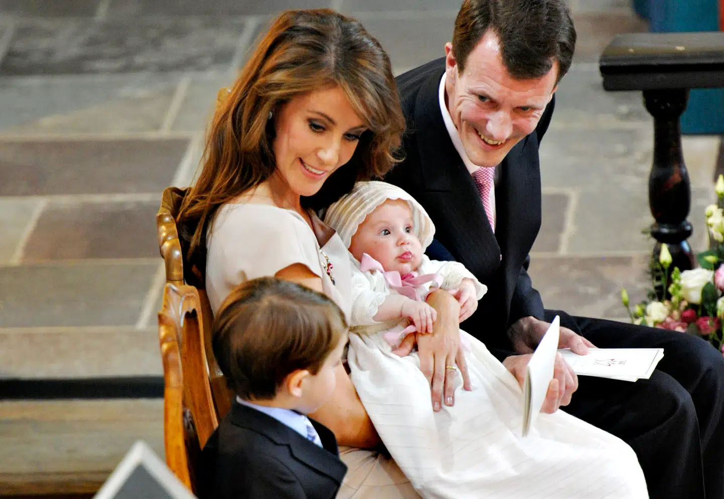 Prins Joachim og prinsesse Marie holdt barnedåb for daværende prinsesse Athena i Møgeltønder Kirke sammen med daværende prins Henrik, søndag d. 20. maj 2012.
