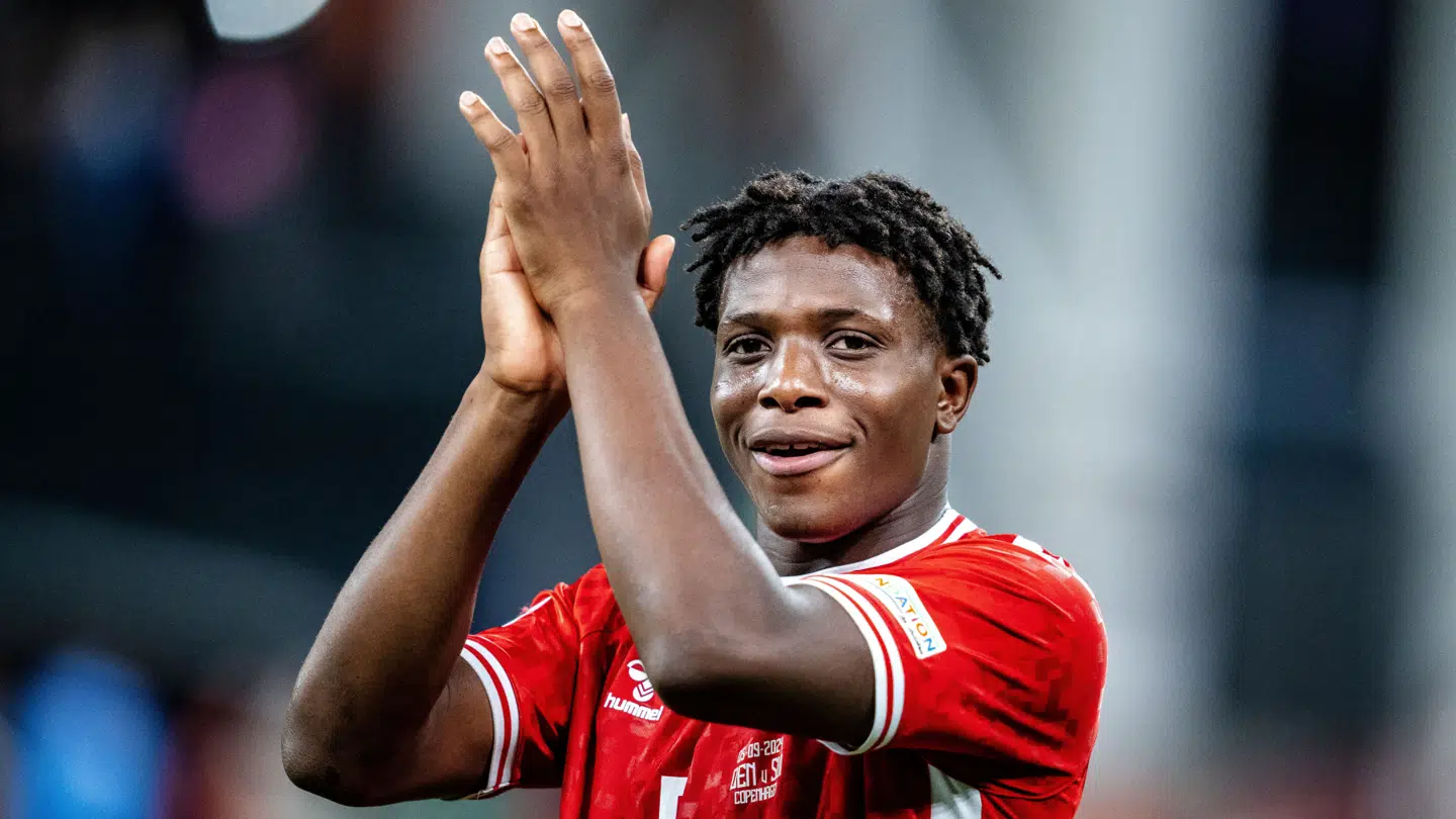 Patrick Dorgu spiller i dag for Leece i Italien. Nu rygtes han til Manchester United.