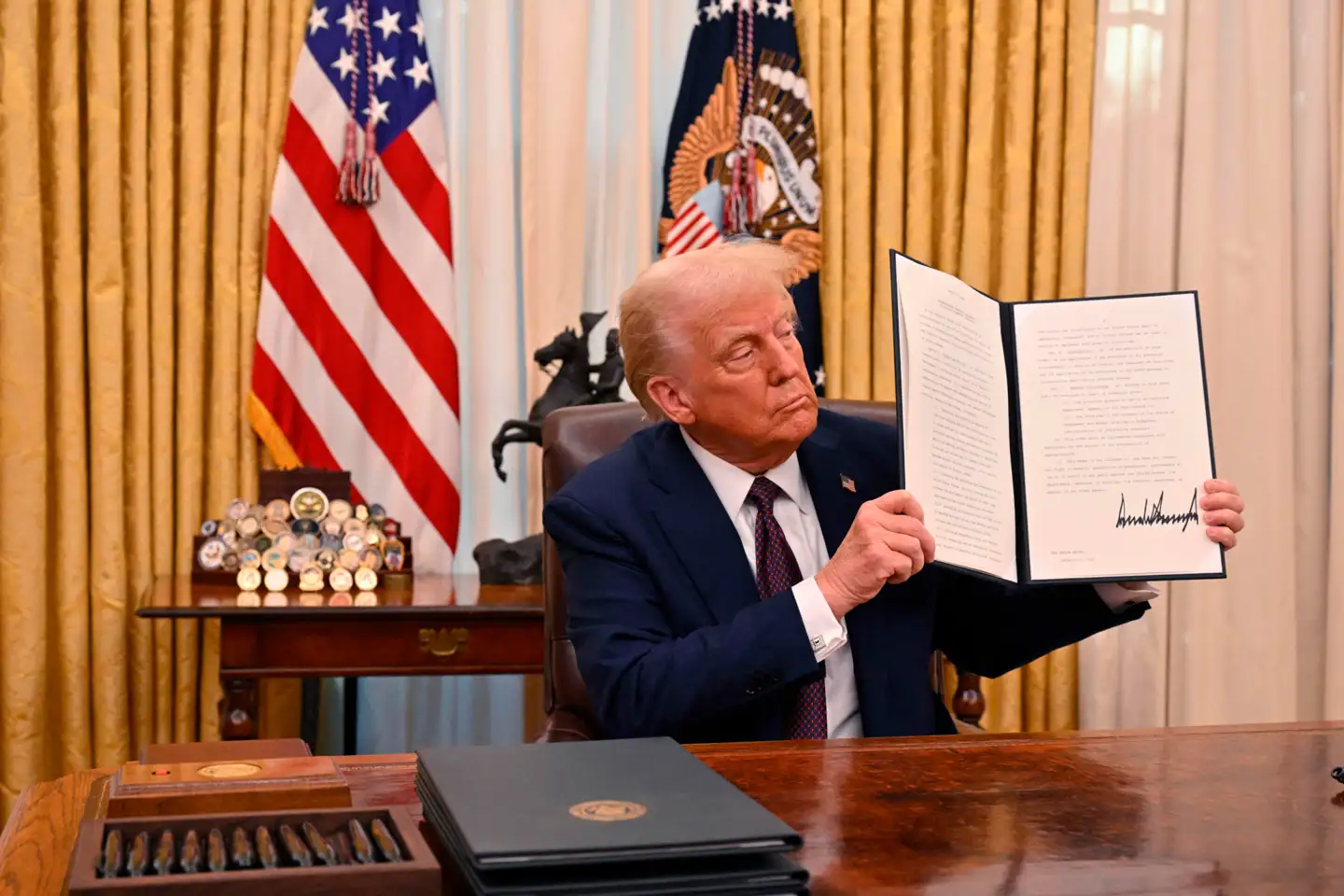 Den amerikanske præsident Trump har allerede underskrevet flere dekreter, der skal føre til udvisning af tusindvis af illegale migranter.