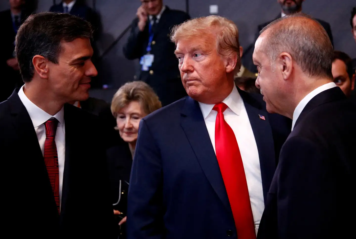 Forholdet mellem den spanske premierminister, Pedro Sánchez, og USAs genvalgte præsident, Donald Trump, har aldrig været for godt. Her ser de skævt til hinanden under et NATO-topmøde i 2018.