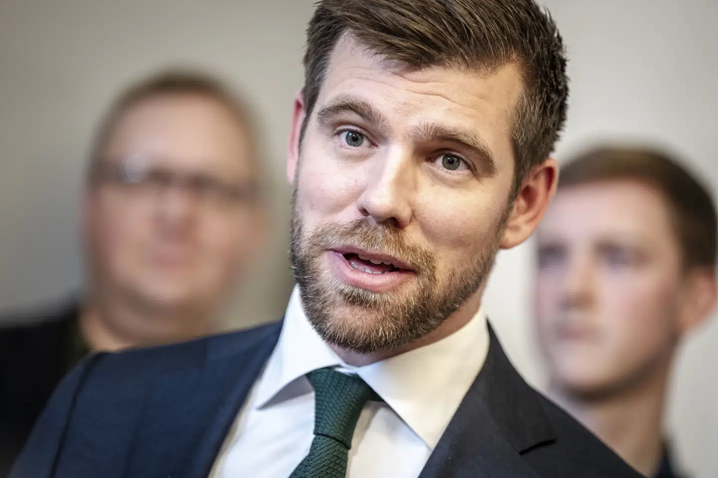 I Danmark skal det være muligt at blive skilt, uden at man skal opgive sine civile rettigheder, mener kirkeminister Morten Dahlin (V).