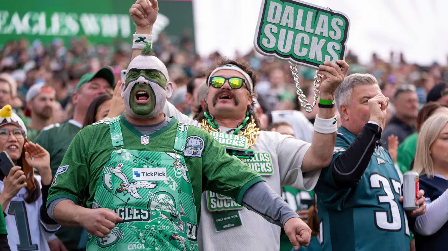 Fejringerne tog en uheldig drejning. Personerne på billedet har ikke noget med sagen at gøre.