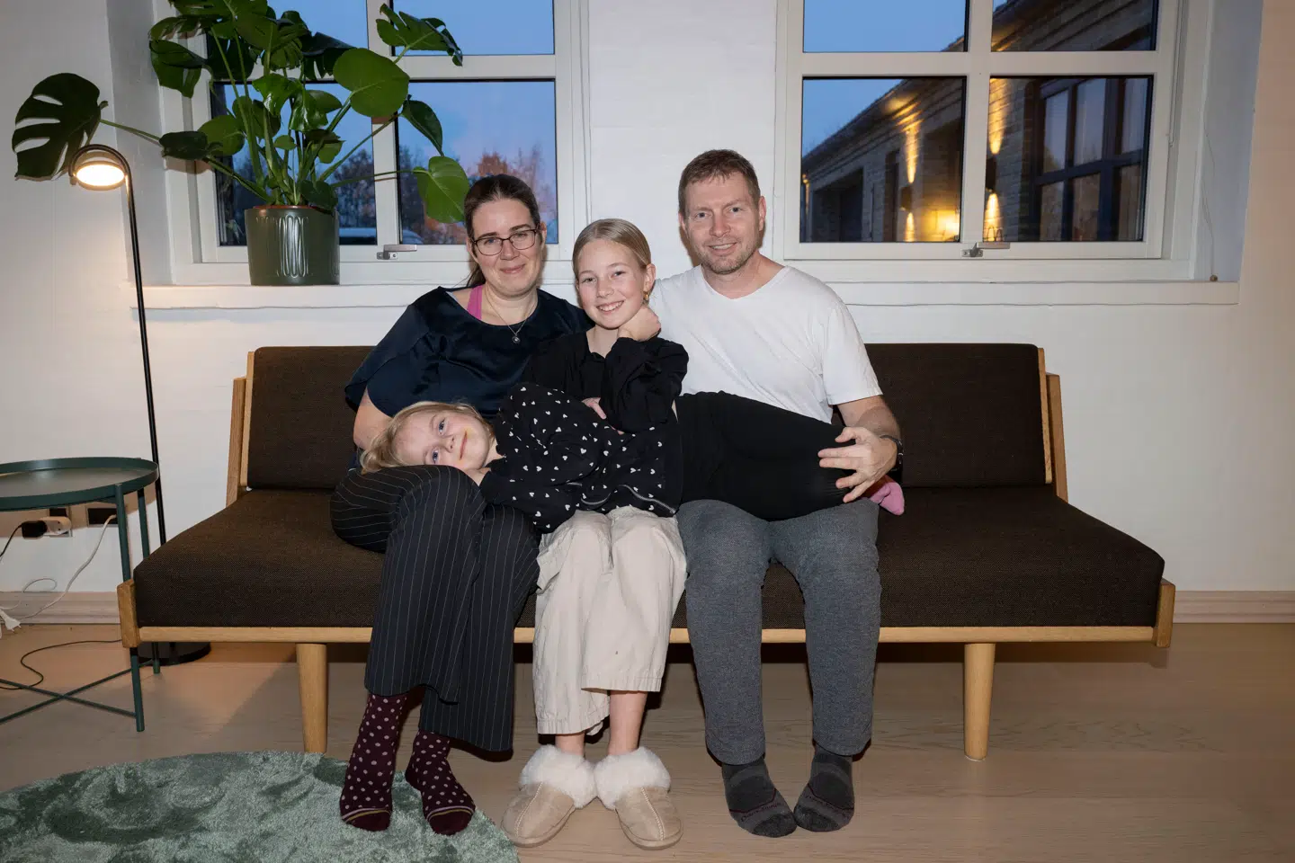 Jan Petersen og hustru Marete Panduro bor med døtrene Emilie, 11 år, og Elizabeth, syv år, i den nordjyske by Nørager.