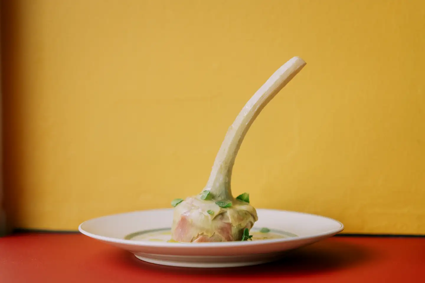 Berlingskes gastronomiredaktør: »Jeg har været i Rom over 20 gange, og jeg har aldrig fået en bedre Carciofo alle Romana end den, de serverer her på Borups Alle«.