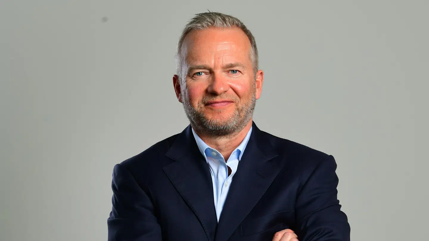 Her ses den danske finansmand, investor og forfatter Lars Tvede. Han har skrevet en lang række bøger, blandt andre 'Supertrends', 'Kriser, Krak og Kaviar' samt 'Børshandlens Psykologi'