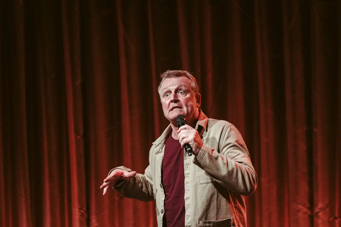 Jan Gintberg, som vi kender ham: Sprængfarlig af undren og desperation.