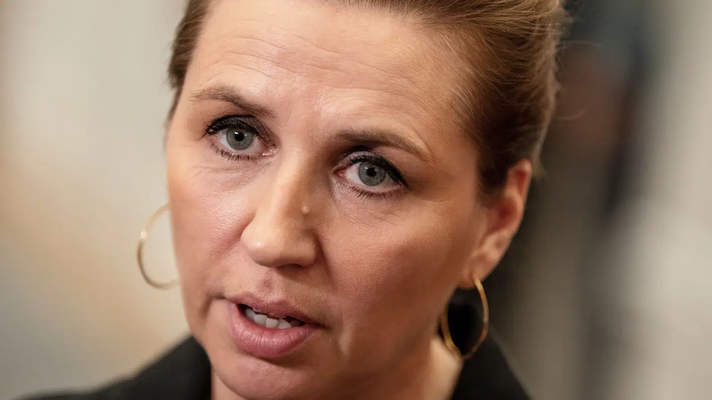 Statsminister Mette Frederiksen (S) taler med pressen efter møde i Det Udenrigspolitiske Nævn på Christiansborg fredag den 31. januar 2025.. (Foto: Mads Claus Rasmussen/Ritzau Scanpix)