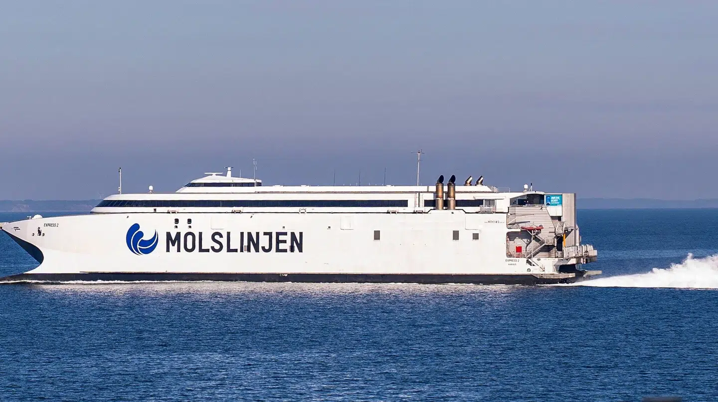 En mand fik et hjertetilfælde om bord på Molslinjen.