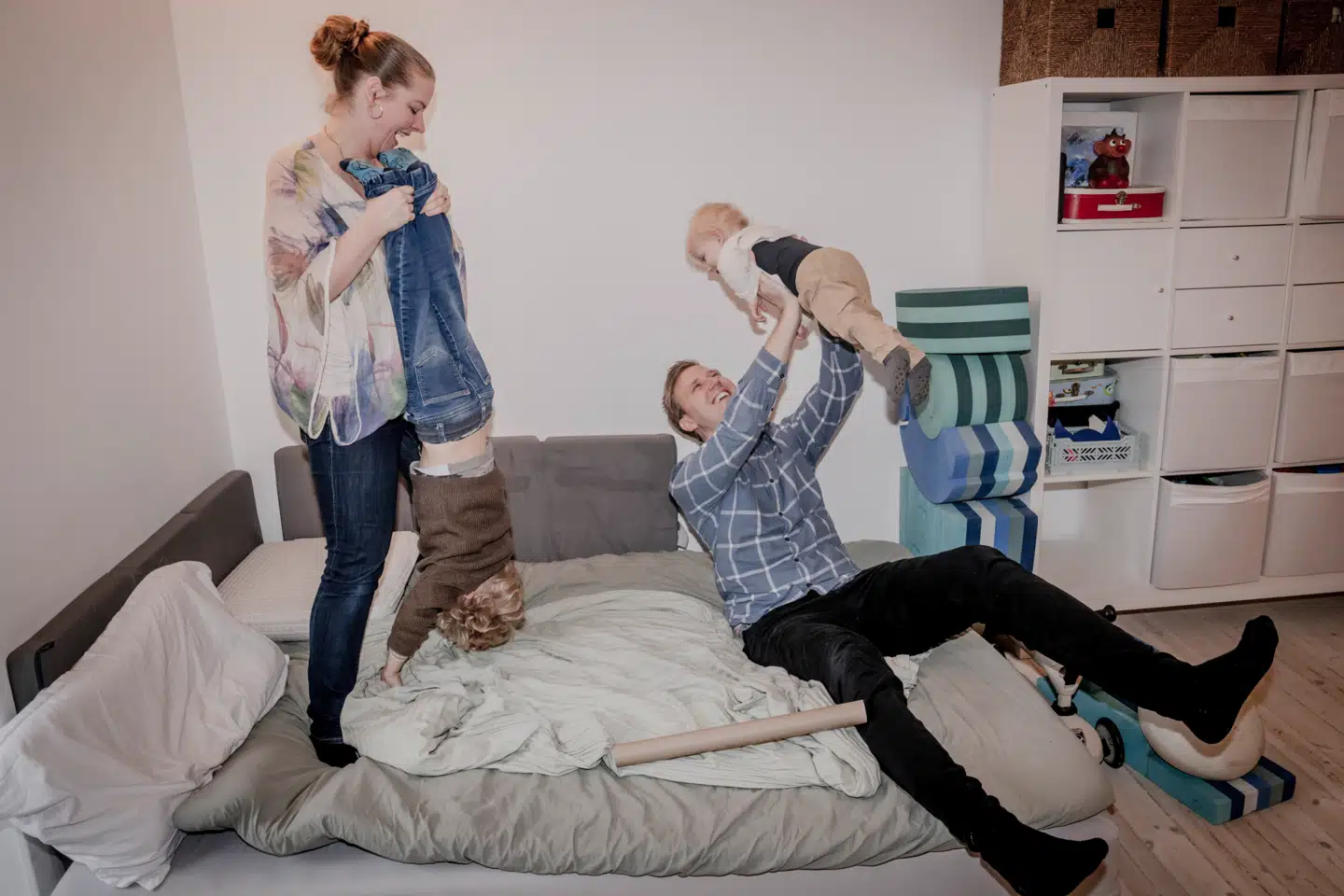 David Ravn bor med sin hustru, Nikoline Kofod Ravn, Ydre Østerbro med sønnerne på et og fire år.