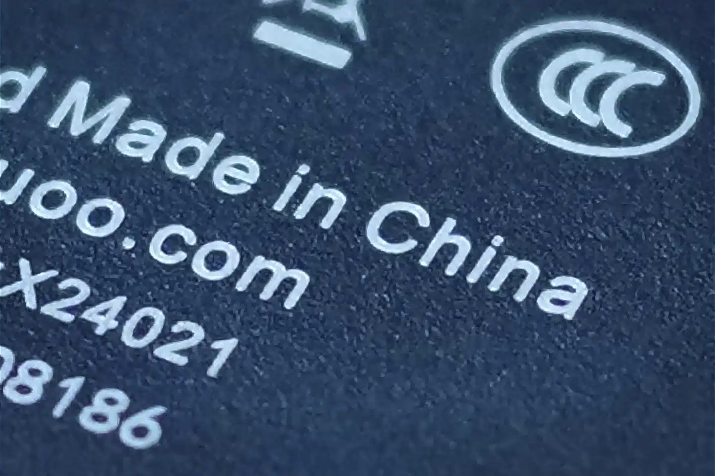 Donald Trump har med et præsidentielt dekret blandt andet indført en told på ti procent på alle kinesiske varer. (Arkivfoto).