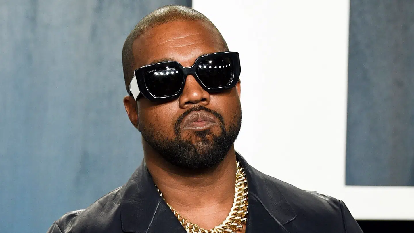 Kanye West har tidligere været gift med Kim Kardashian, som han har fire børn sammen med.