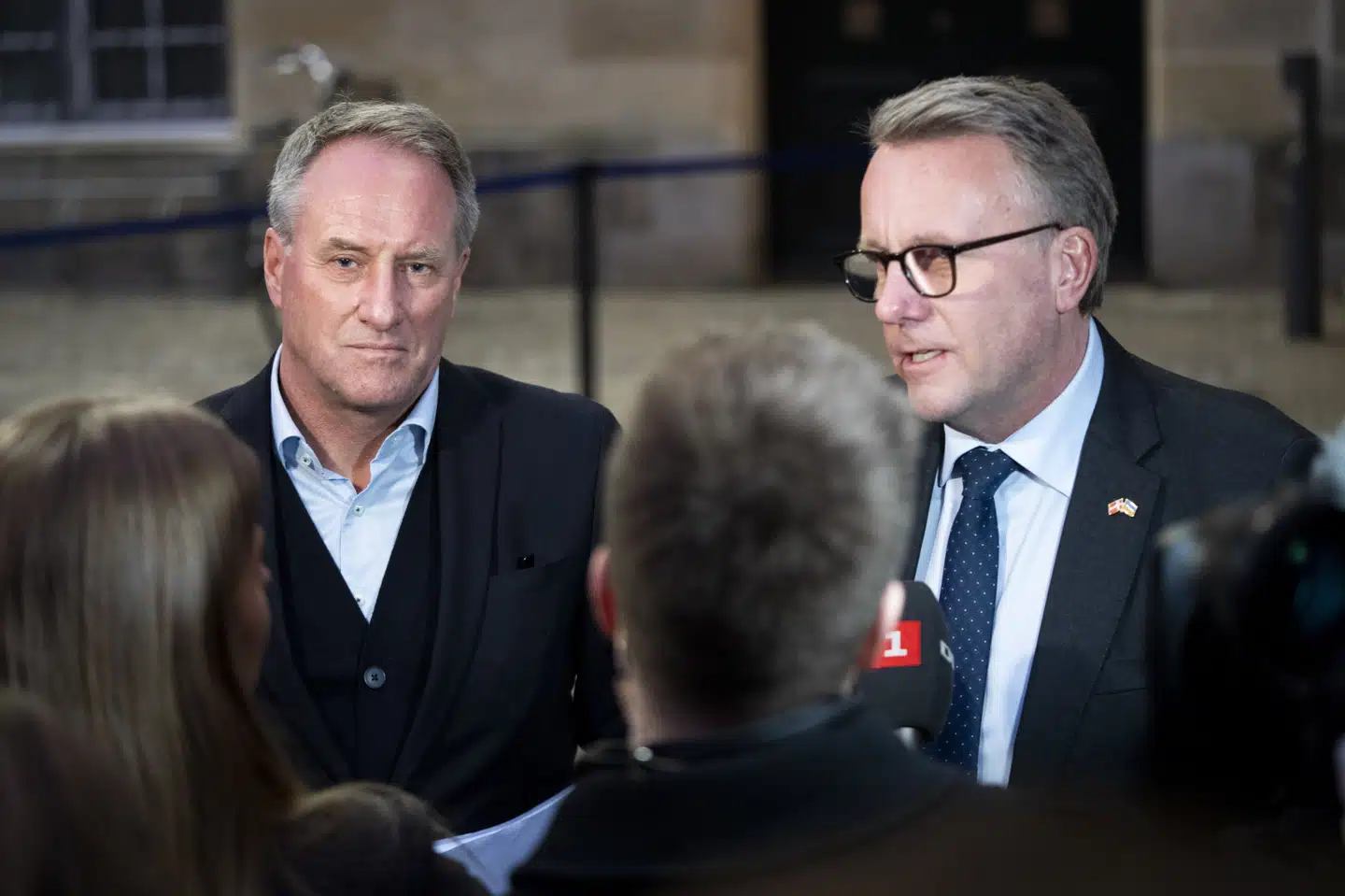 Administrerende direktør i DI, Lars Sandahl Sørensen (til venstre) håber, at EU kan stå sammen og fra en styrkeposition forhandle en løsning med USA, så man undgår told på europæiske varer. En handelskrig vil ramme virksomhederne og betyde tab af danske arbejdspladser, lyder det (Arkivfoto).