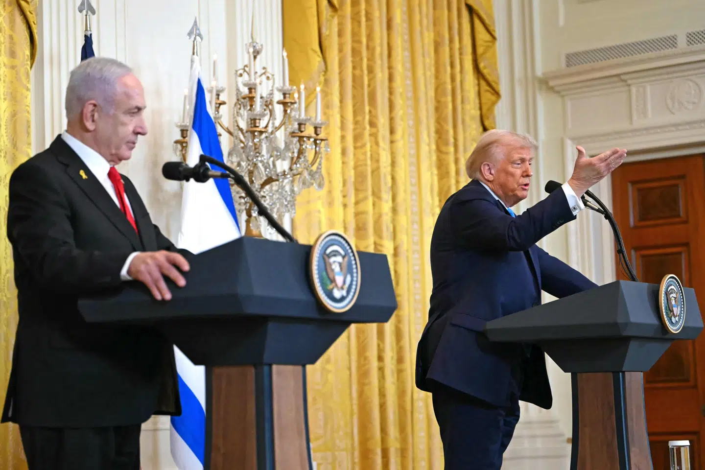 Trump foreslår, at USA kan overtage og eje Gazastriben, der kan blive hjem for "(hele, red.) verdens folk". Det mener Netanyahu er en plan, som kan "ændre historien".