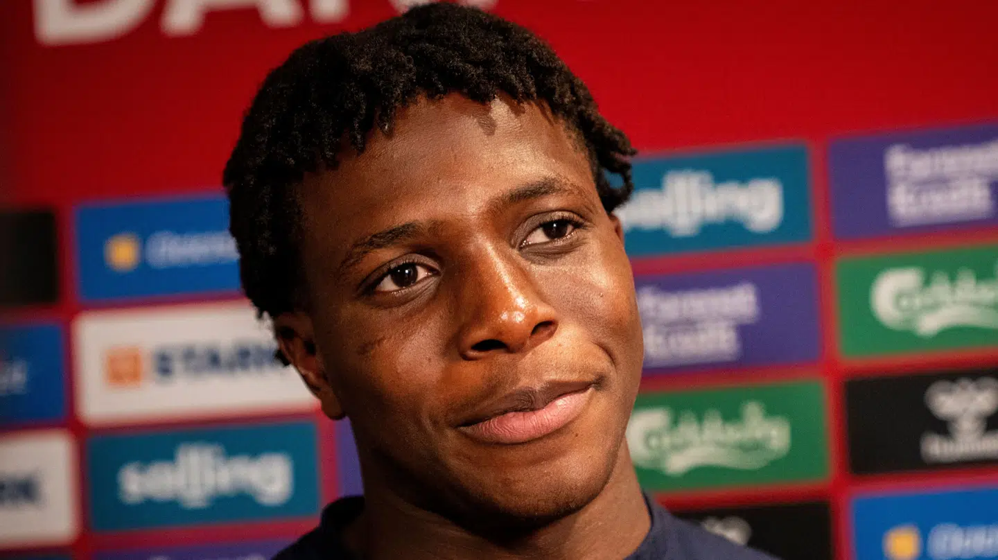 Patrick Dorgu er nu endelig Manchester United-spiller – og det til en klækkelig løn.