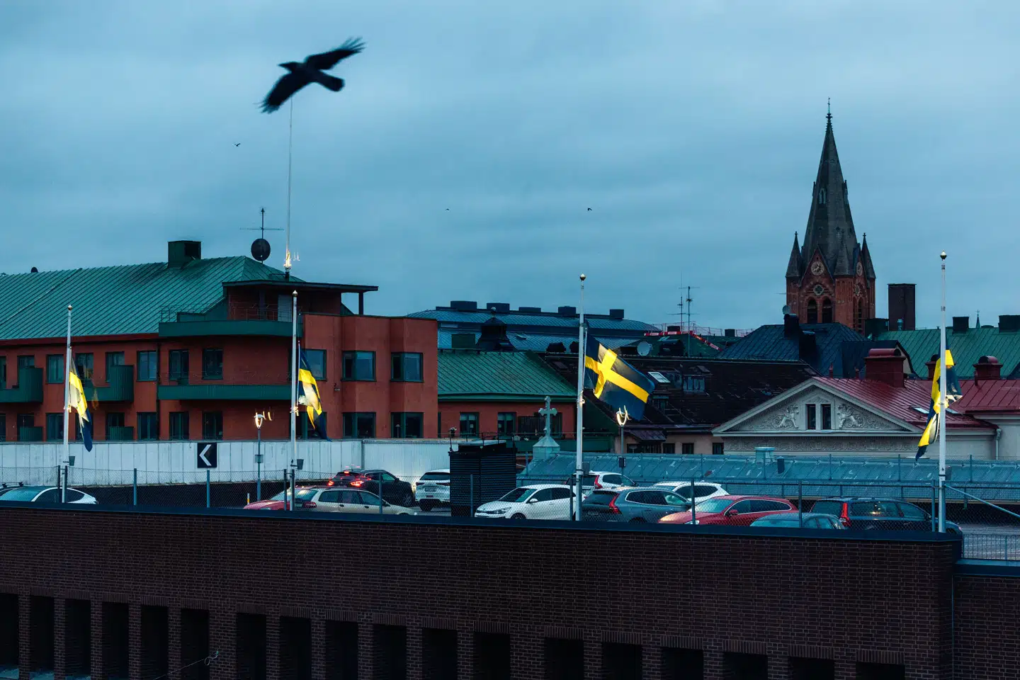 Der flages på halv i det centrale Örebro i Sverige. Foto: Jeppe Gustafsson, Scanpix