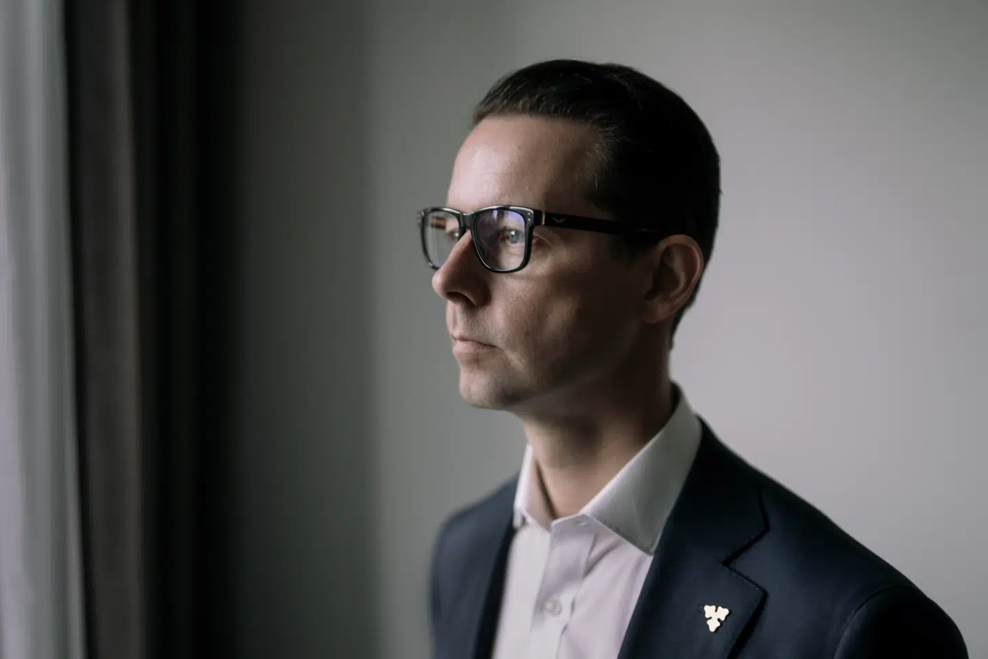 Carlsbergs topchef, Jacob Aarup-Andersen, kommer med en opfordring om at klappe hesten og ikke gå i panik over de udfordringer, verden og ikke mindst Europa står overfor.