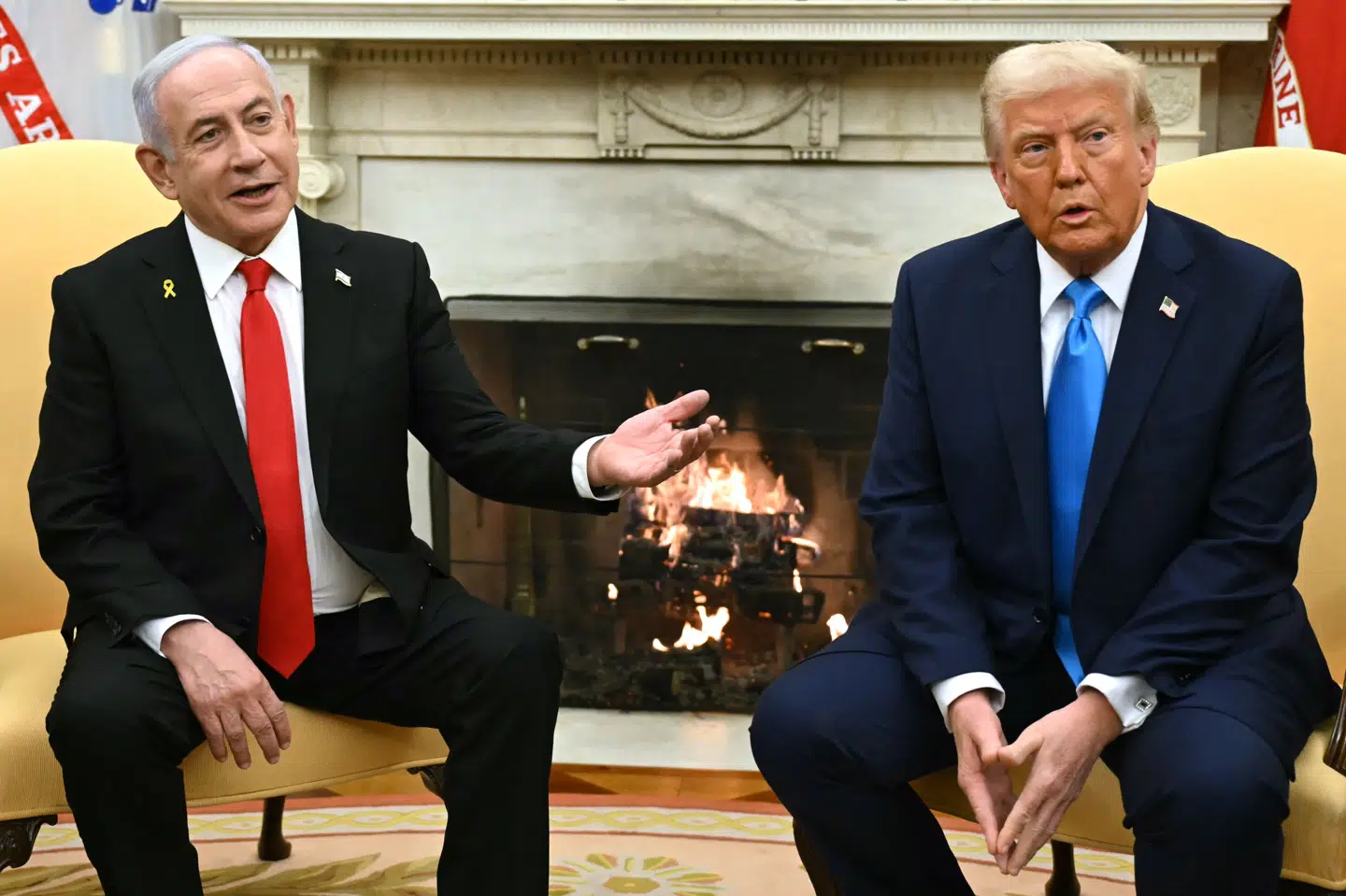 USA's præsident, Donald Trump, og Israels premierminister, Benjamin Netanyahu, i Det ovale værelse i Washington D.C. Trump har under Netanyahus besøg luften idéen om, at USA skal overtage Gazastriben.