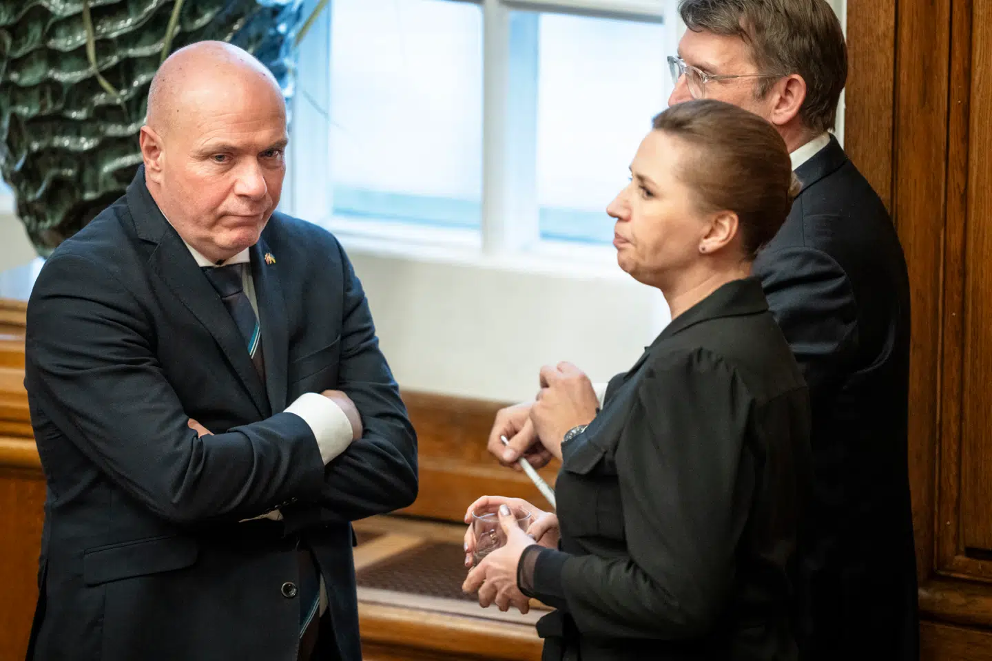 Venstres nestor, Folketingets formand Søren Gade, erklærede skråsikkert, at der ikke kommer en blå regering efter et kommende valg – og gav lederne af de andre borgerligt-liberale partier skylden for at ødelægge samarbejdet i den gamle blå blok, skriver Peter Kurrild-Klitgaard.