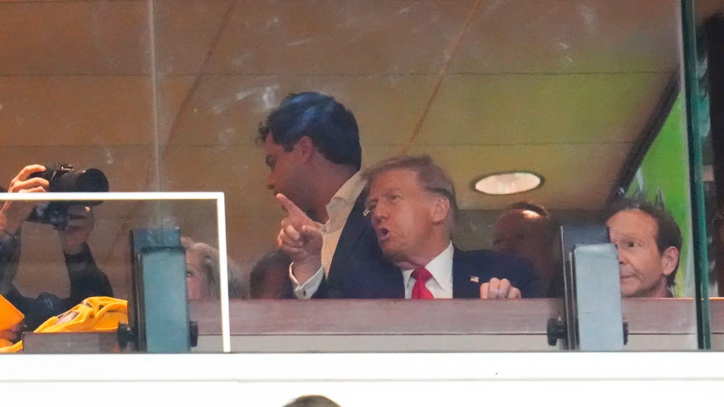 Donald Trump har meldt sin ankomst til Super Bowl.
