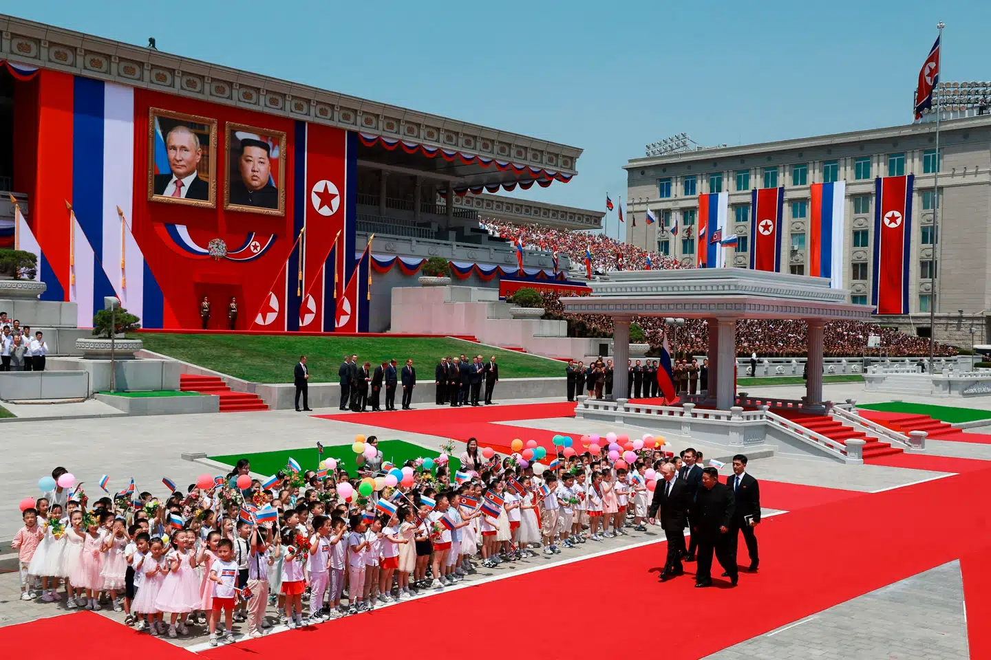 Nordkoreas leder Kim Jong Un og Ruslands præsident Vladimir Putin under en velkomstsceremoni i hovedstaden Pyongyang. Arkivfoto: Vladimir Smirnov, Sacnpix