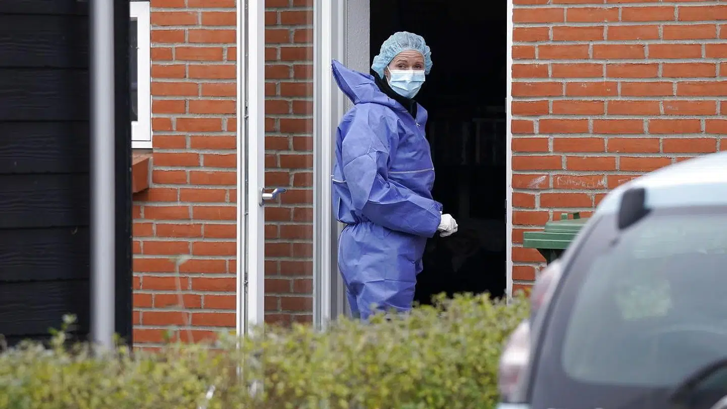 Allerede efter det første knivdrab på sin 31-årige samlever i Ruds Vedby ringede gerningsmanden til politiet, inden han kørte videre til Kundby for også at dræbe sin tidligere kæreste.