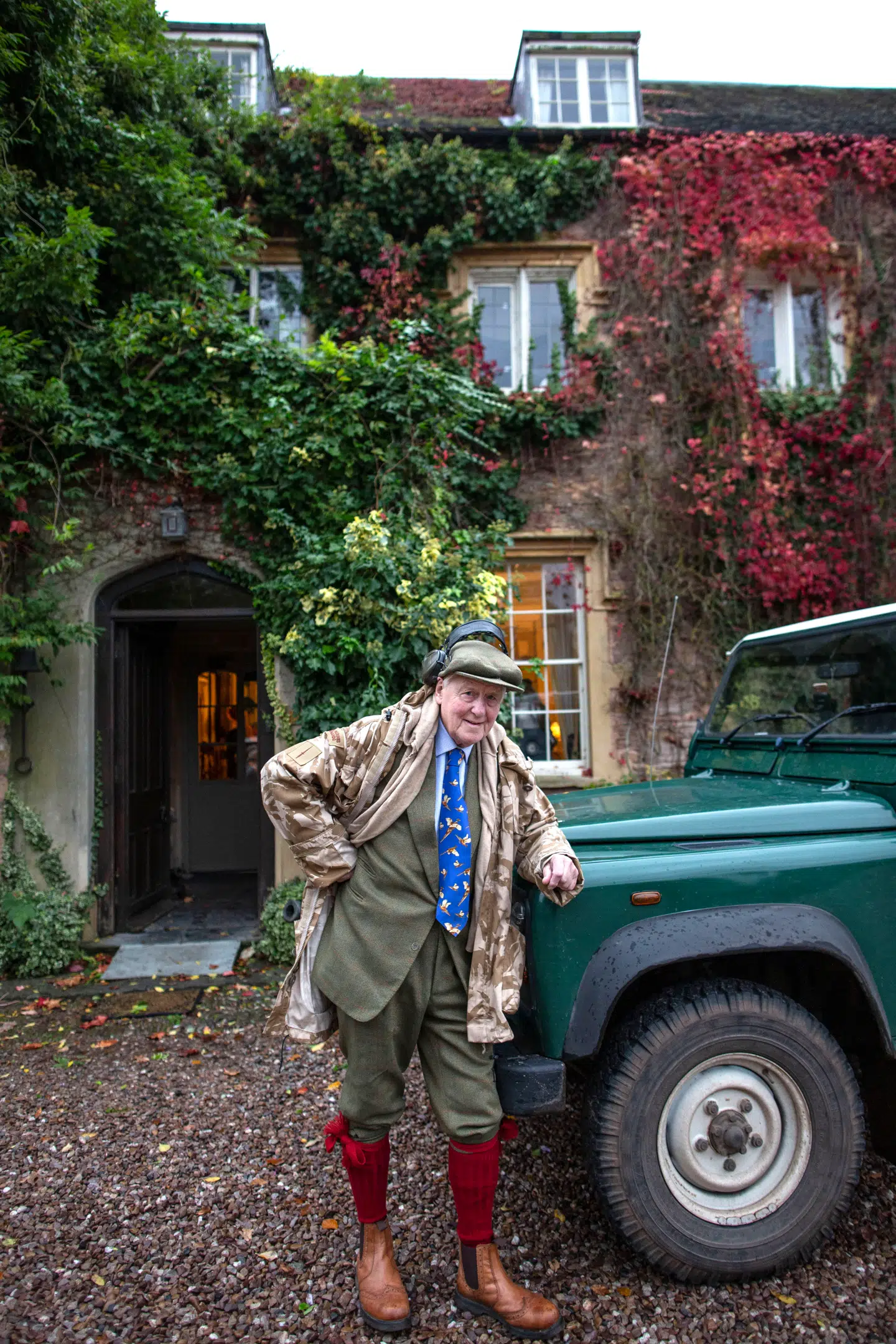 72-årige sir Benjamin Slade foran Mounsel House. »Vidste De, at vi har grundlagt vores formue ved at dræbe franskmænd? Det var slet ikke så dårligt.«