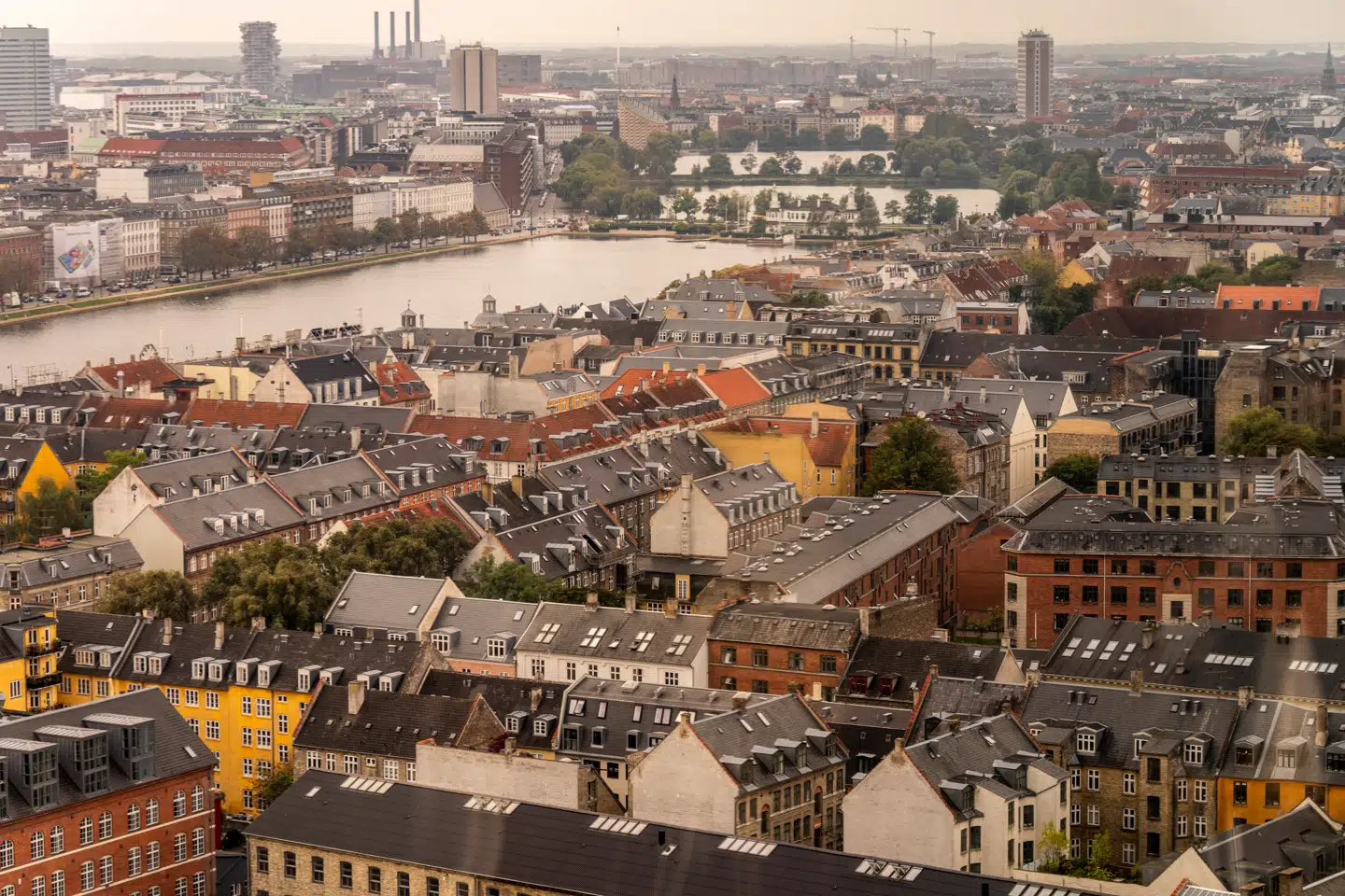 Trumps bombastiske meldinger skaber usikkerhed i forhold til økonomien og renterne. Derfor er det svært at forudsige, hvad boligejerne kan forvente sig i den kommende tid, skriver Lise Nytoft Bergmann.