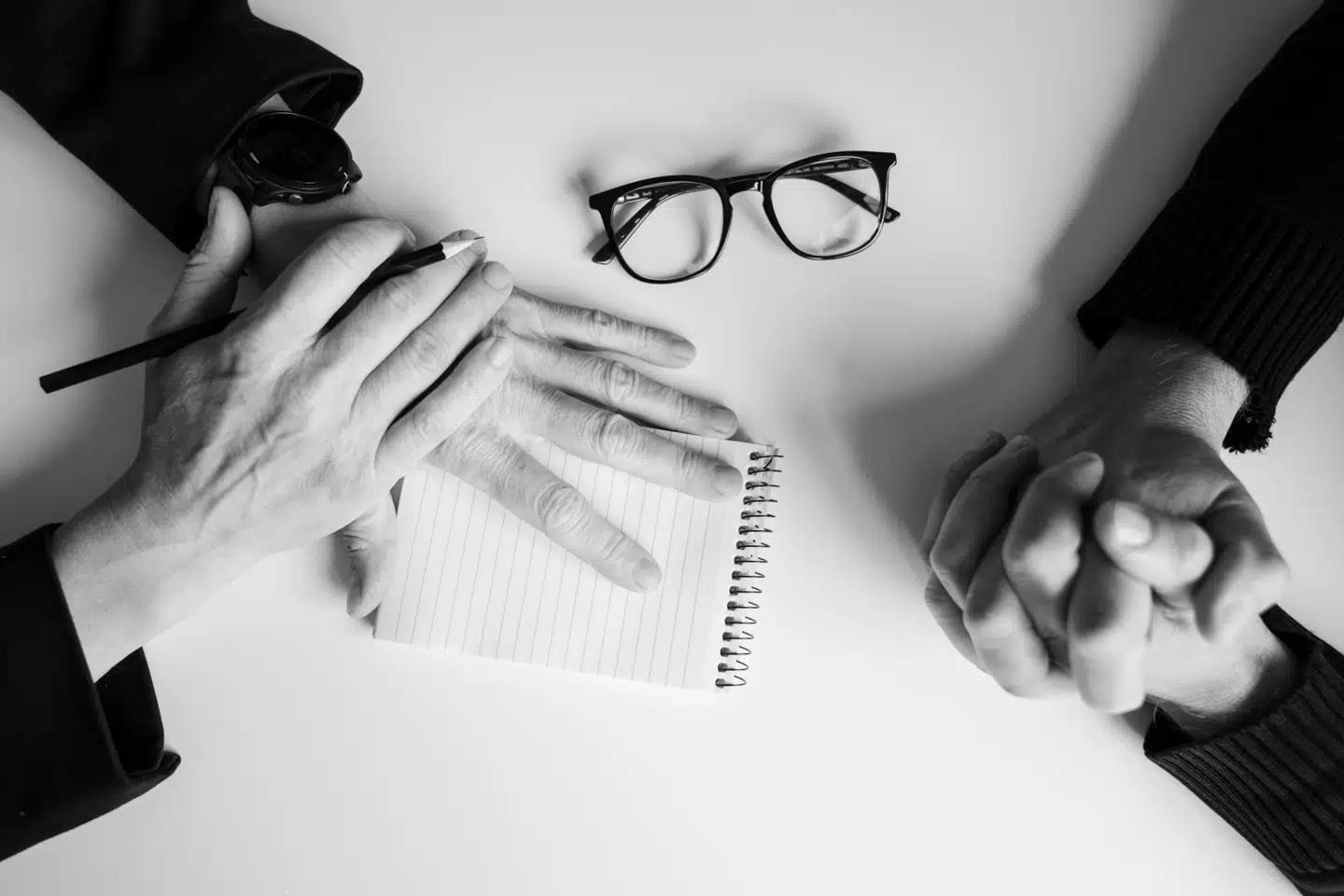 Hvornår kan man vælge at skifte privat uden brug af bobestyrer? Det redegør advokat Allan Ohms for i et svar til en læser.