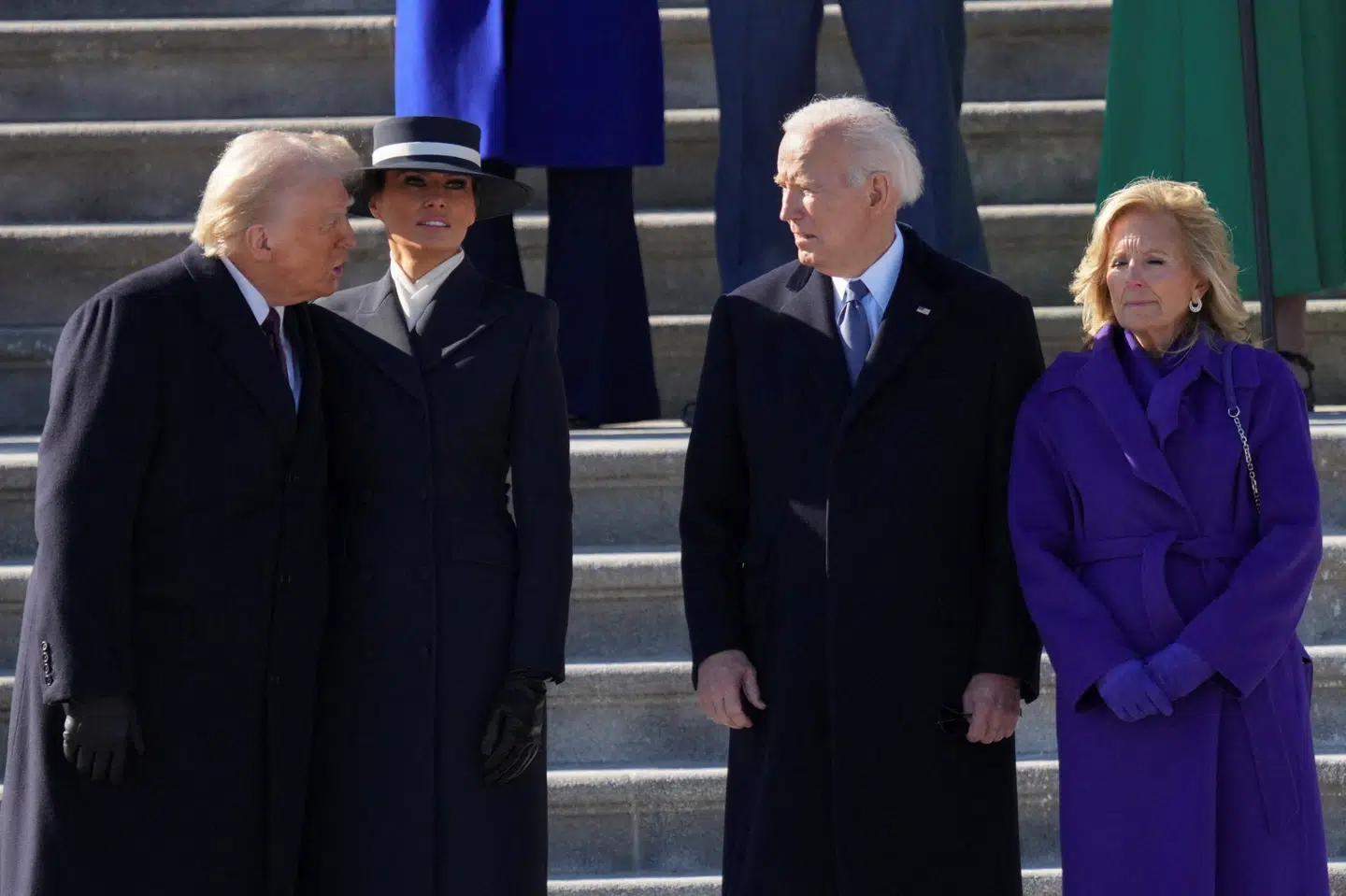 Trump begrunder Bidens udelukkelse fra sikkerhedsbriefinger med, at Biden har en dårlig hukommelse. Her ses de to ved Trumps indsættelse som præsident 20. januar. (Arkivfoto).