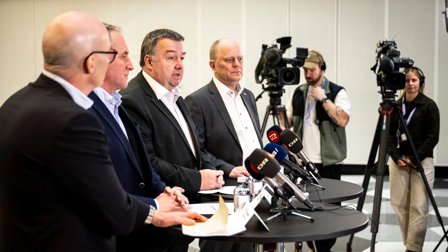 Indholdet af den nye overenskomst blev søndag eftermiddag præsenteret af forhandlerne ved et pressemøde i Industriens Hus i København