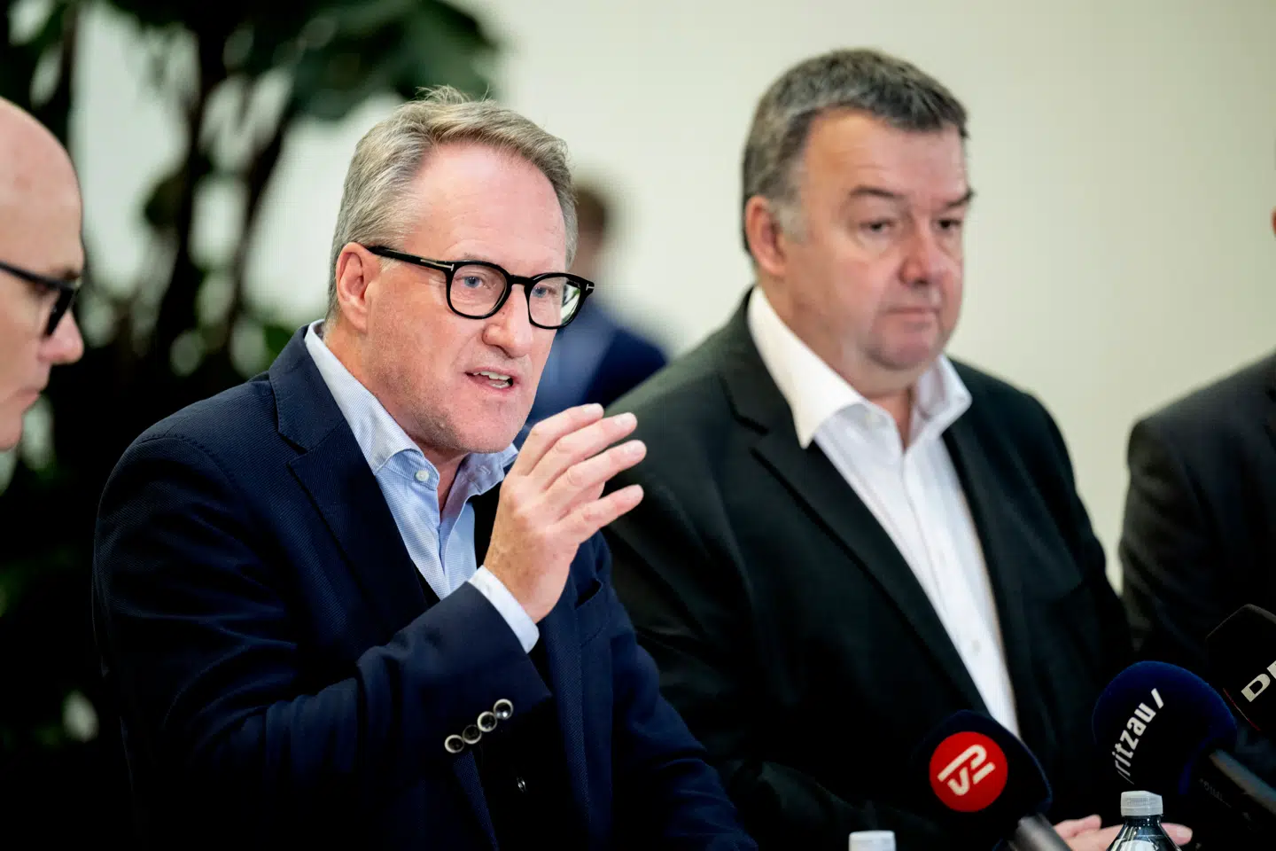 Søndag præsenterede administrerende direktør i Dansk Industri Lars Sandahl Sørensen og CO-industris formand, Claus Jensen, en overenskomst for de næste tre år, der både varsler reallønsfremgang og mere frihed til lønmodtagerne.