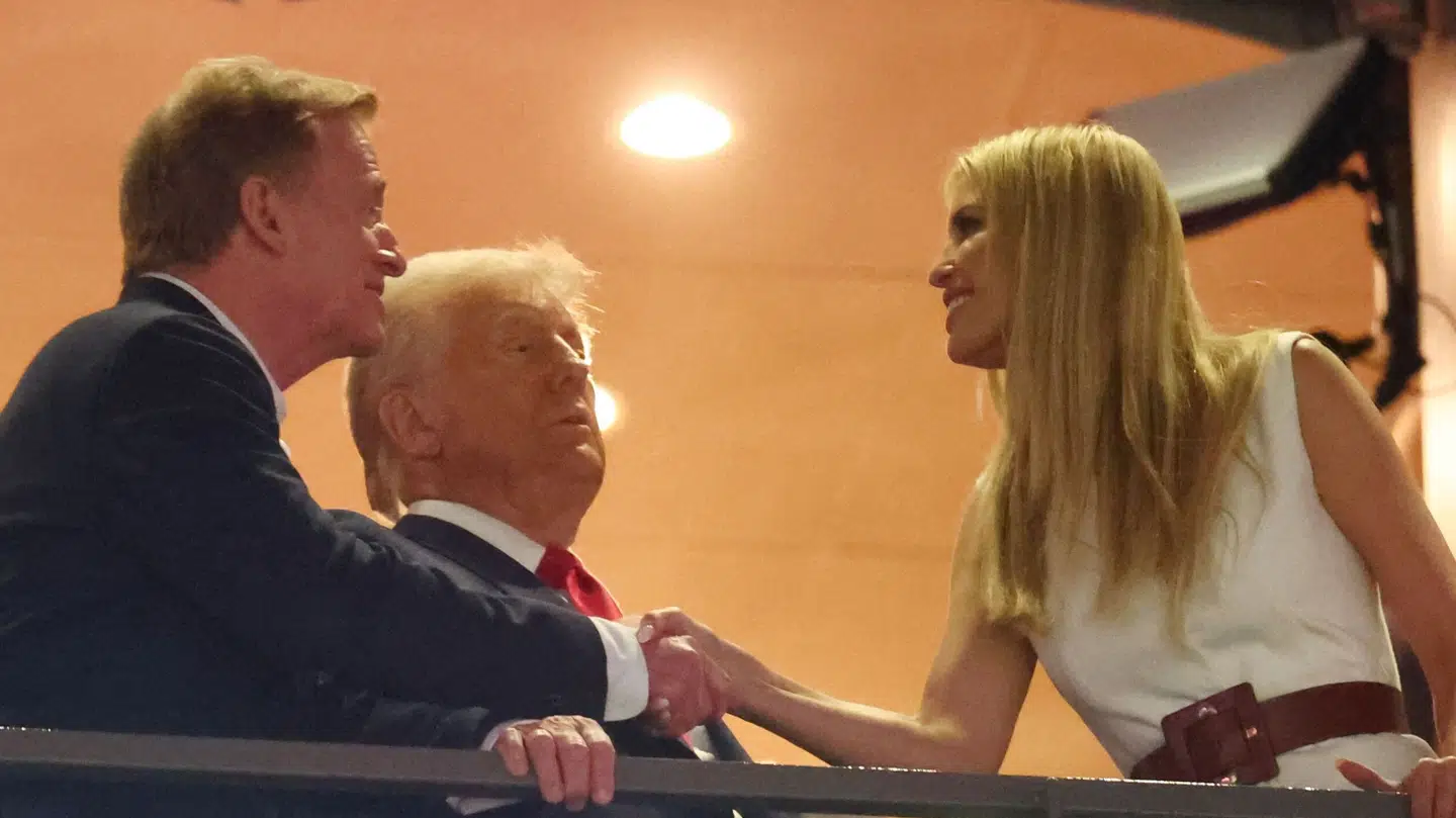 NFL-bossen Roger Goodell hilste på hos Ivanka og Donald Trump.