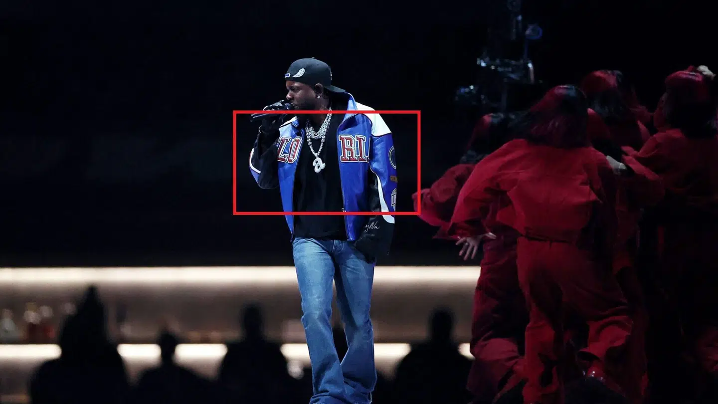 Kendrick Lamar på scenen til Super Bowl.