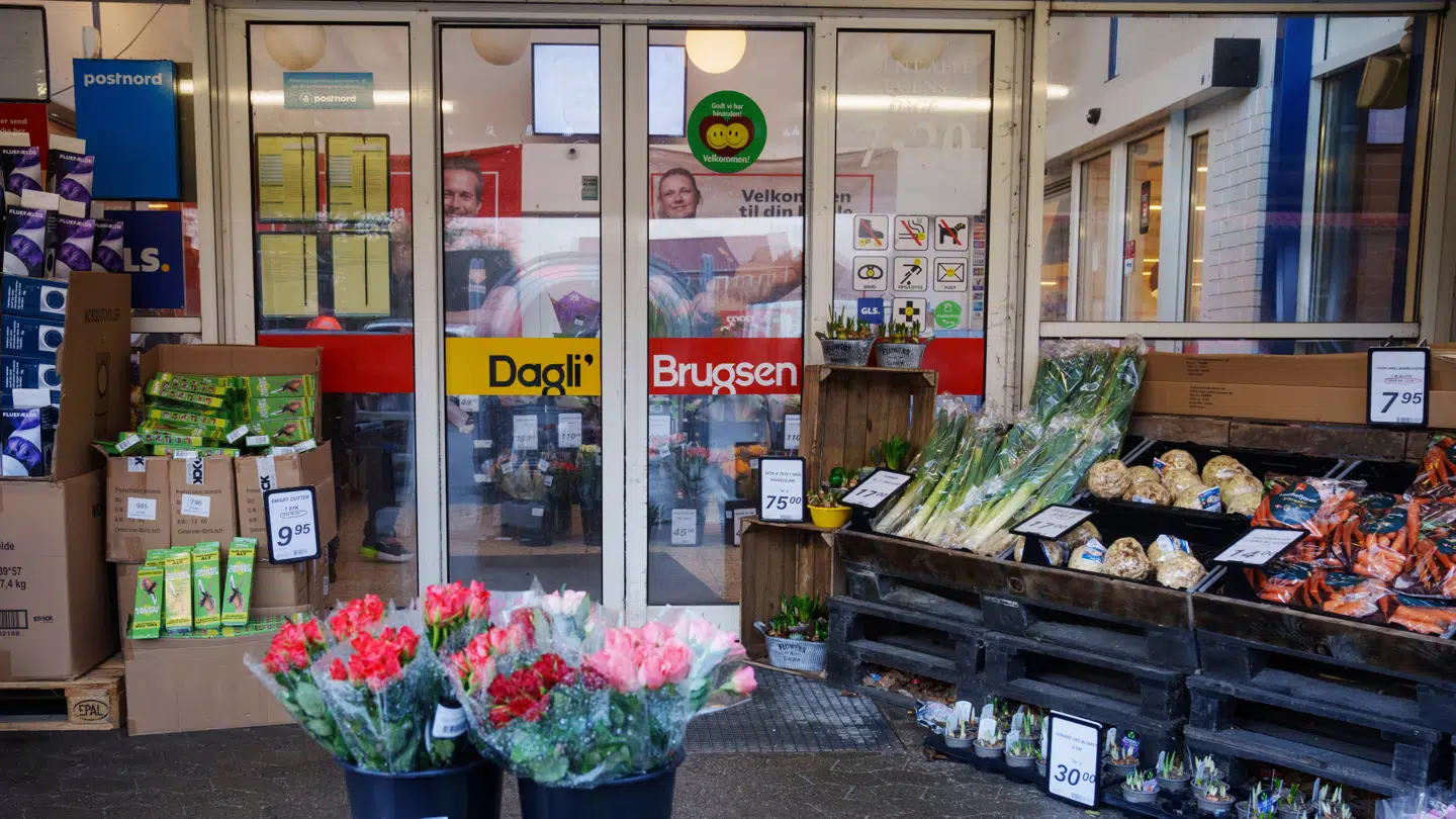 Coop Danmark har omtrent tusind supermarkeder landet over. Nu frygter koncernen, at en lovændring vil lukke 30 af dem.