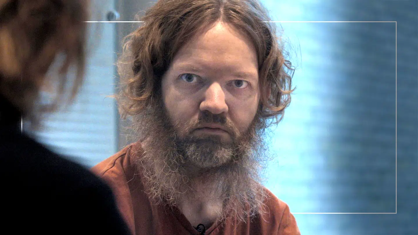 Andreas er på autismespektret og utilfreds med at sidde på Sikringen. Overlægen giver ham ret. Måske er han fejlplaceret på Danmarks hårdeste institution.