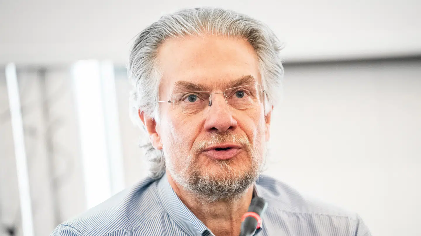 'Narrativet er, at vi har brug for DR som modvægt til fake news på sociale medier. Men det har vist sig, at vi er nødt til at være lige så skeptiske overfor,' siger Henrik Dahl til B.T. og tilføjer, at han helst så al offentlig støtte til DR fjernet. Det er nemlig ikke 'værdige til den.'