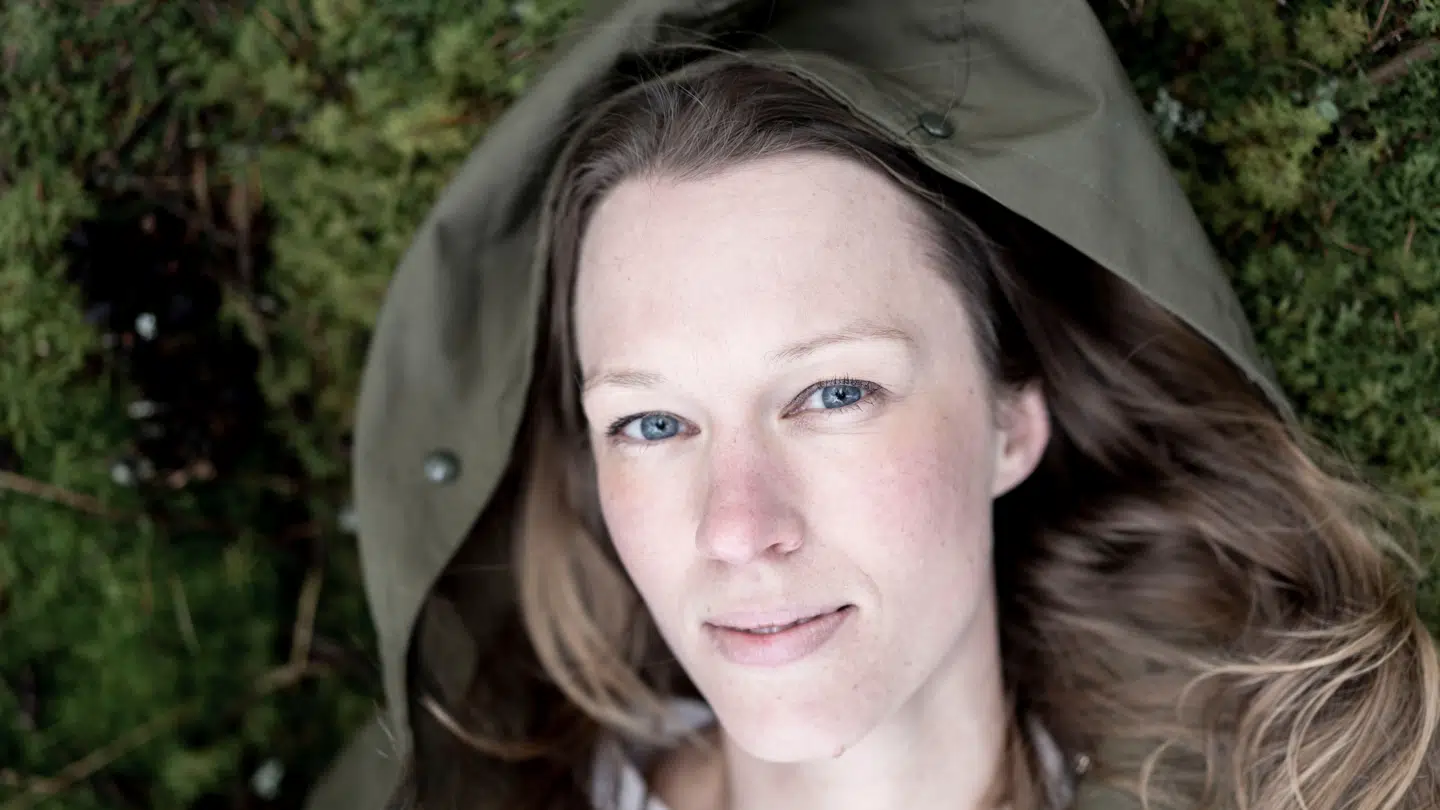 Kok og skribent Mette Helbæk er sammen med sin mand Flemming Schiøtt Hansen gået konkurs med den ellers anmelderroste restaurant Stedsans in the Woods.