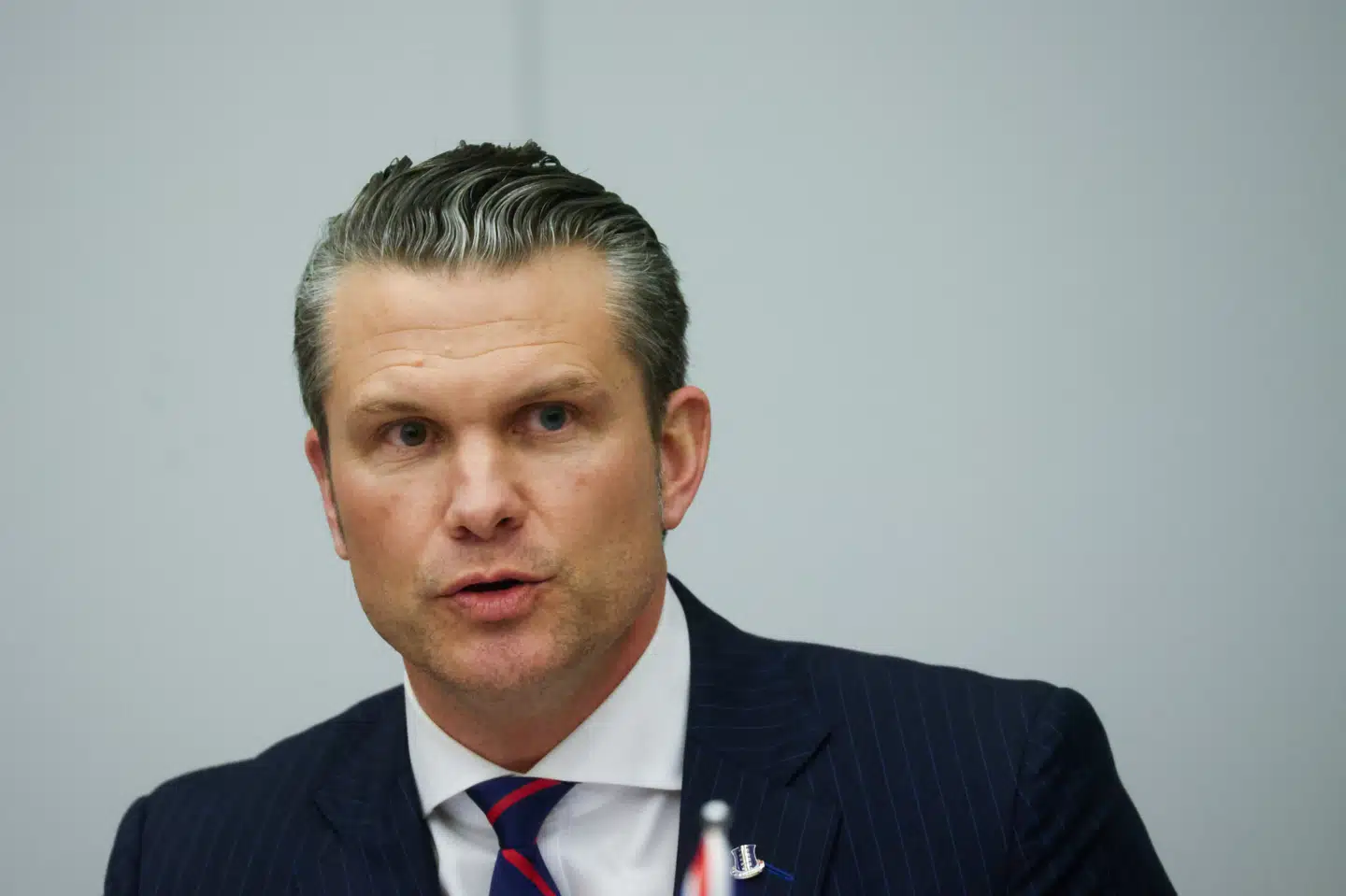 USA's forsvarsminister, Pete Hegseth, krævede i direkte vendinger, at Europa tager mere ansvar for at hjælpe Ukraine. Det vil ske, lovede Storbritanniens forsvarsminister, som onsdag ledte mødet i Ukraine Defense Contact Group, hvor omkring 50 lande koordinerer støtten til Ukraine.