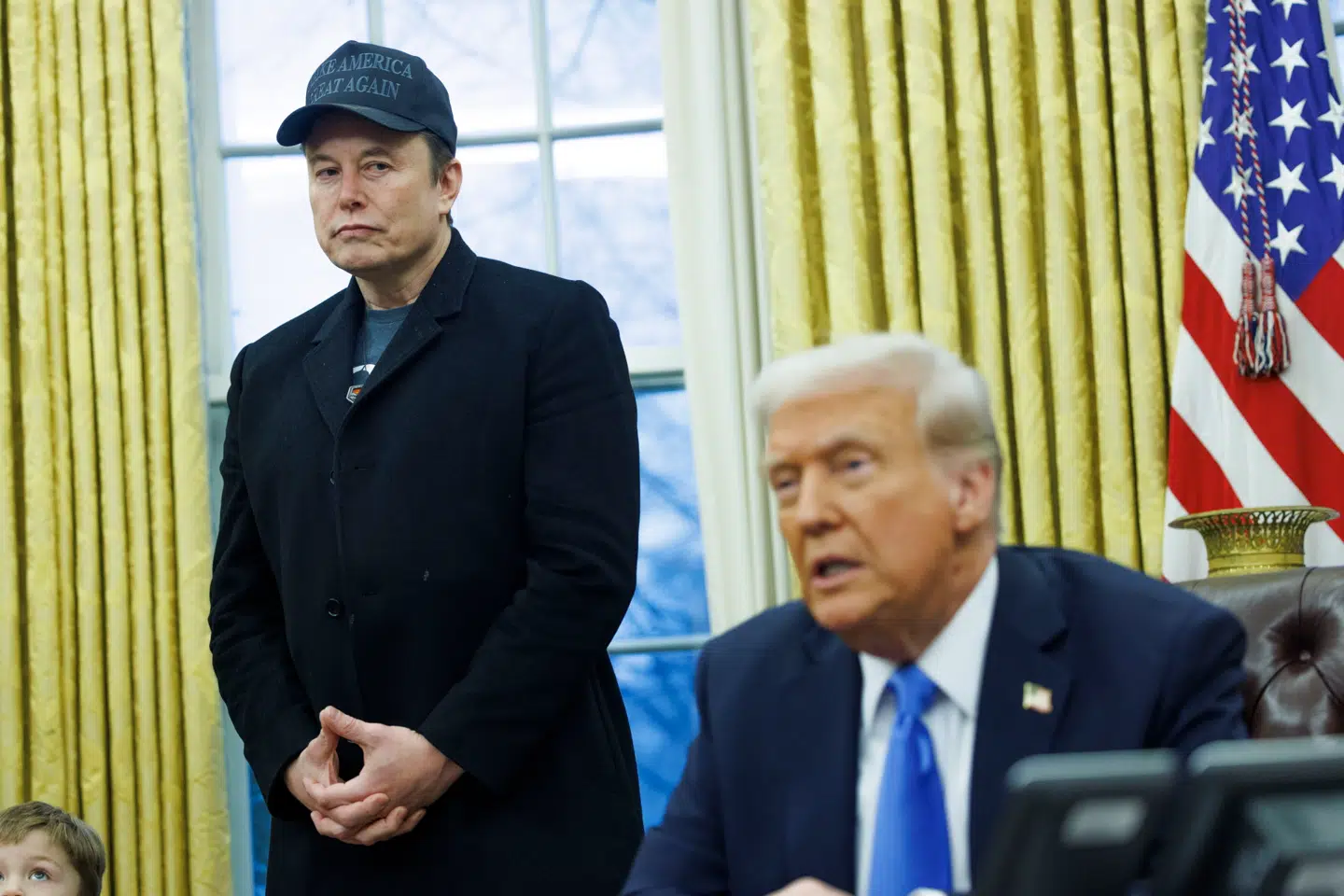 Donald Trump og Elon Musk, der er verdens rigeste mand, ses her i Det Ovale Kontor den 11. februar.