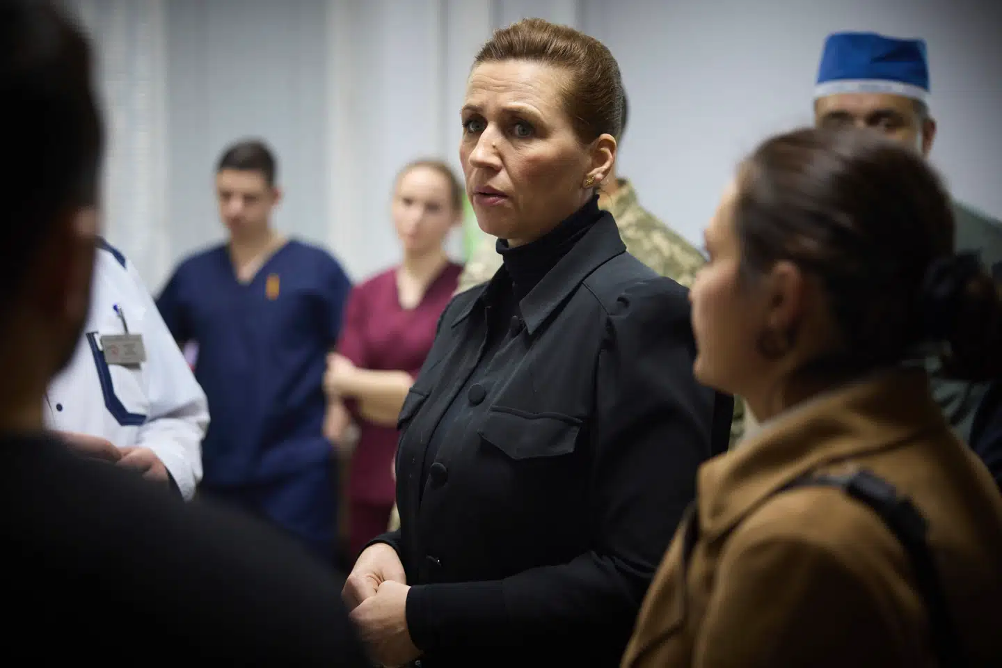 TV 2s politiske redaktør, Hans Redder, er »virkelig spændt« på, hvad statsminister Mette Frederiksen vil svare, når hun bliver spurgt til de nye meldinger fra USA angående Ukraine. Det skriver han på X.