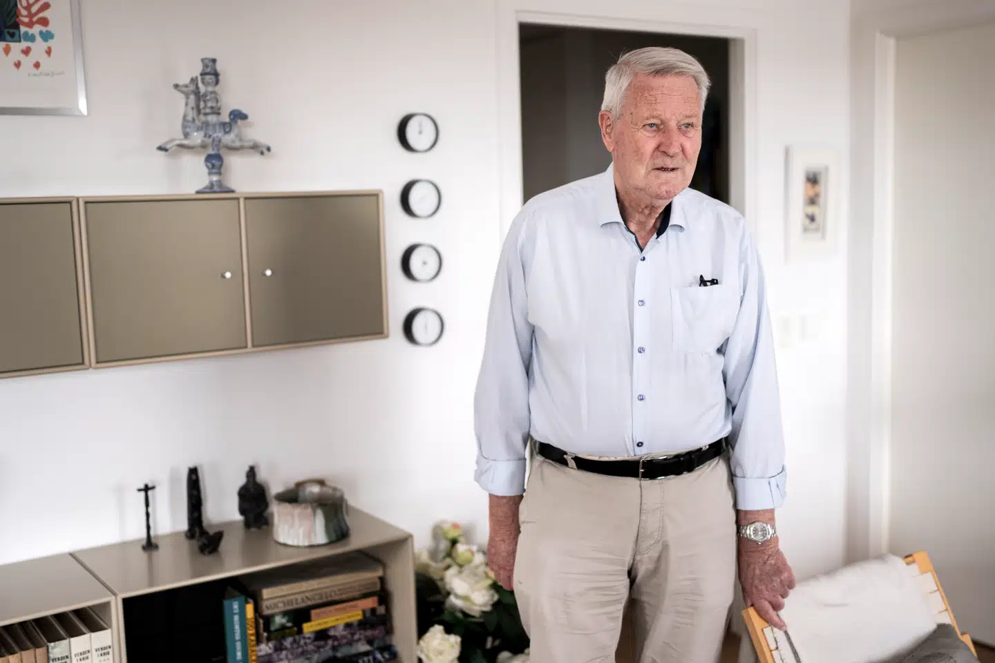 I sin bolig i Hørsholm har den pensionerede pilot Jan Madsen ventet to år på, at sagen efter hans personlige konkurs blev afsluttet. Nu har han landsrettens ord for, at det salær statens advokat – Kammeradvokaten/Poul Schmith – forsøgte at afkræve var tre gange for højt.