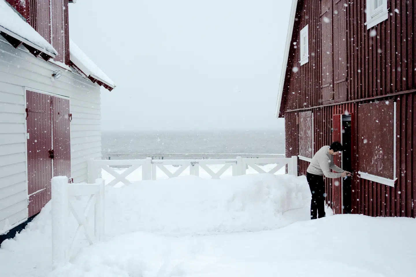 Frederik Fuuja Larsen er museumsleder på Nationalmuseet i Nuuk. Museet ligger helt særligt – på den gamle kolonihavn og i bygninger, som stammer fra kolonitiden.