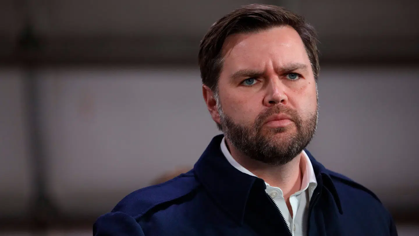 Den amerikanske vicepræsident, JD Vance, har givet et interview med The Wall Street Journal om forhandlingerne med Rusland.