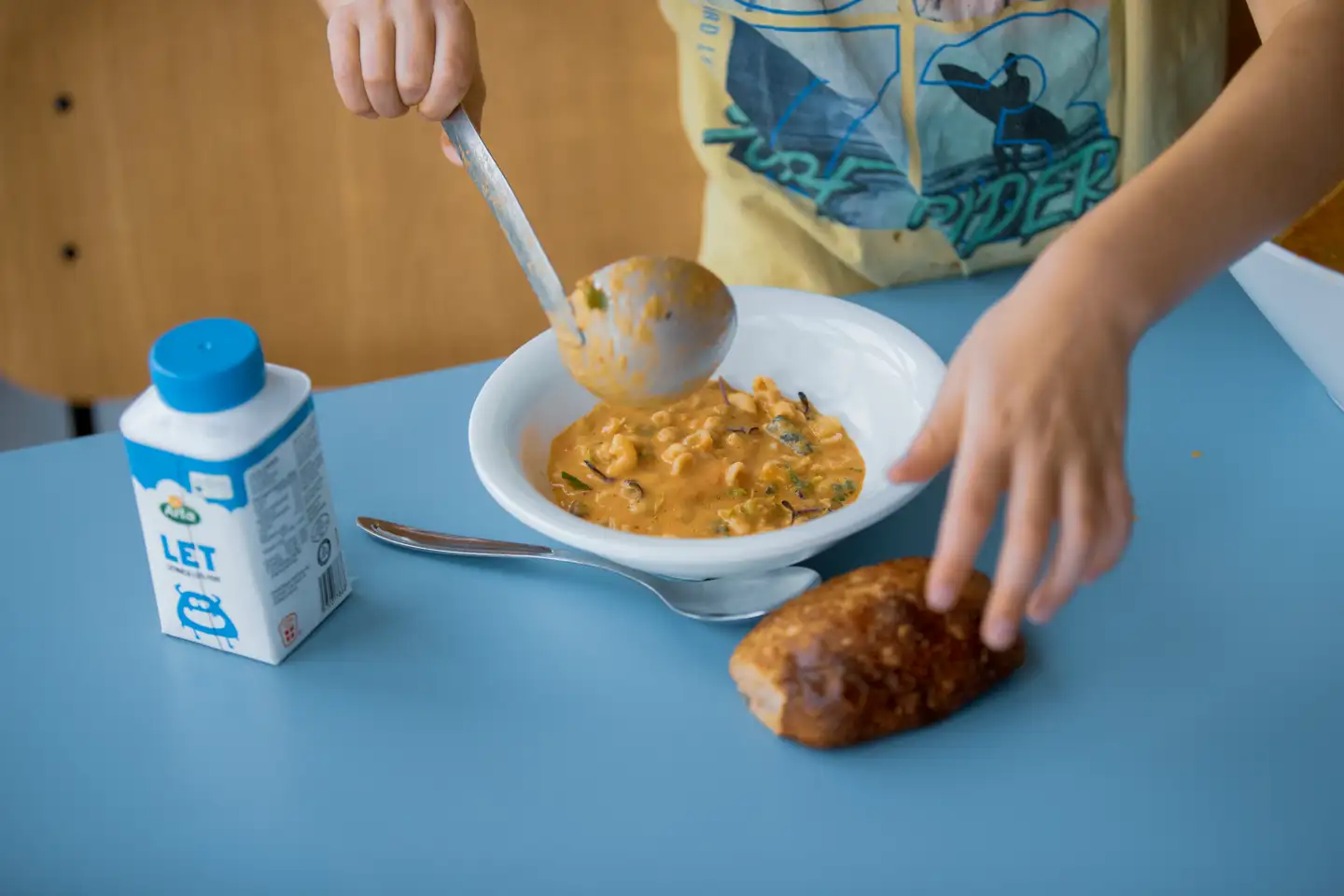 »Selv hvis forsøgsordningen blev vedtaget i dag, og man kunne gå i gang med arbejdet nu, så ville man kun have de fire måneder frem til sommerferien til at designe dataindsamlingen, gennemgå og få godkendt de etiske og juridiske aspekter af dataindsamlingen, udføre pilotstudiet og udføre dataindsamlingen,« skriver kronikørerne. Foto: Miriam Dalsgaard/Ritzau Scanpix