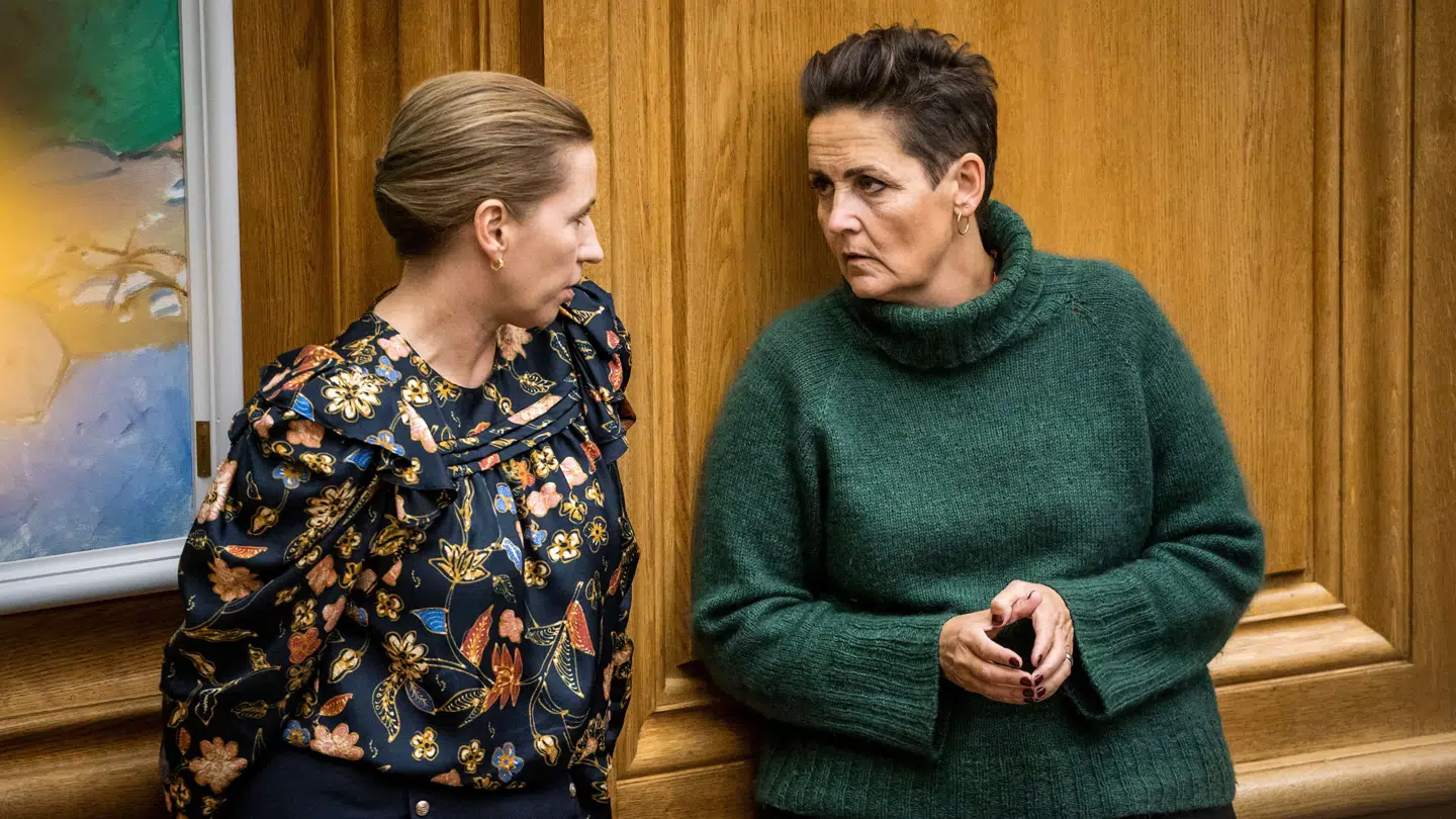 Folketingets Åbningsdebat torsdag d. 6. oktober 2022. Her Pia Olsen Dyhr (SF) og statsminister Mette Frederiksen (S).