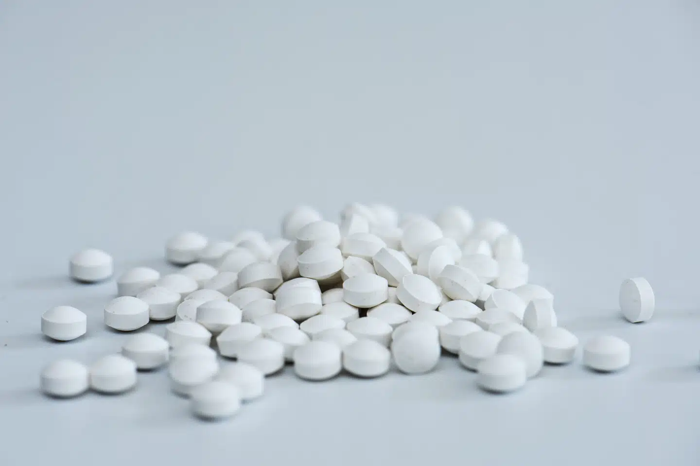 Oven på Fødevarestyrelsens slutrapport om en kampagne om sundhedsanprisninger af kosttilskud mener Henrik Dammand Nielsen, chef for kemi og fødevarekvalitet i Fødevarestyrelsen, at der er behov for mere vejledning og kontrol. (Arkivfoto).