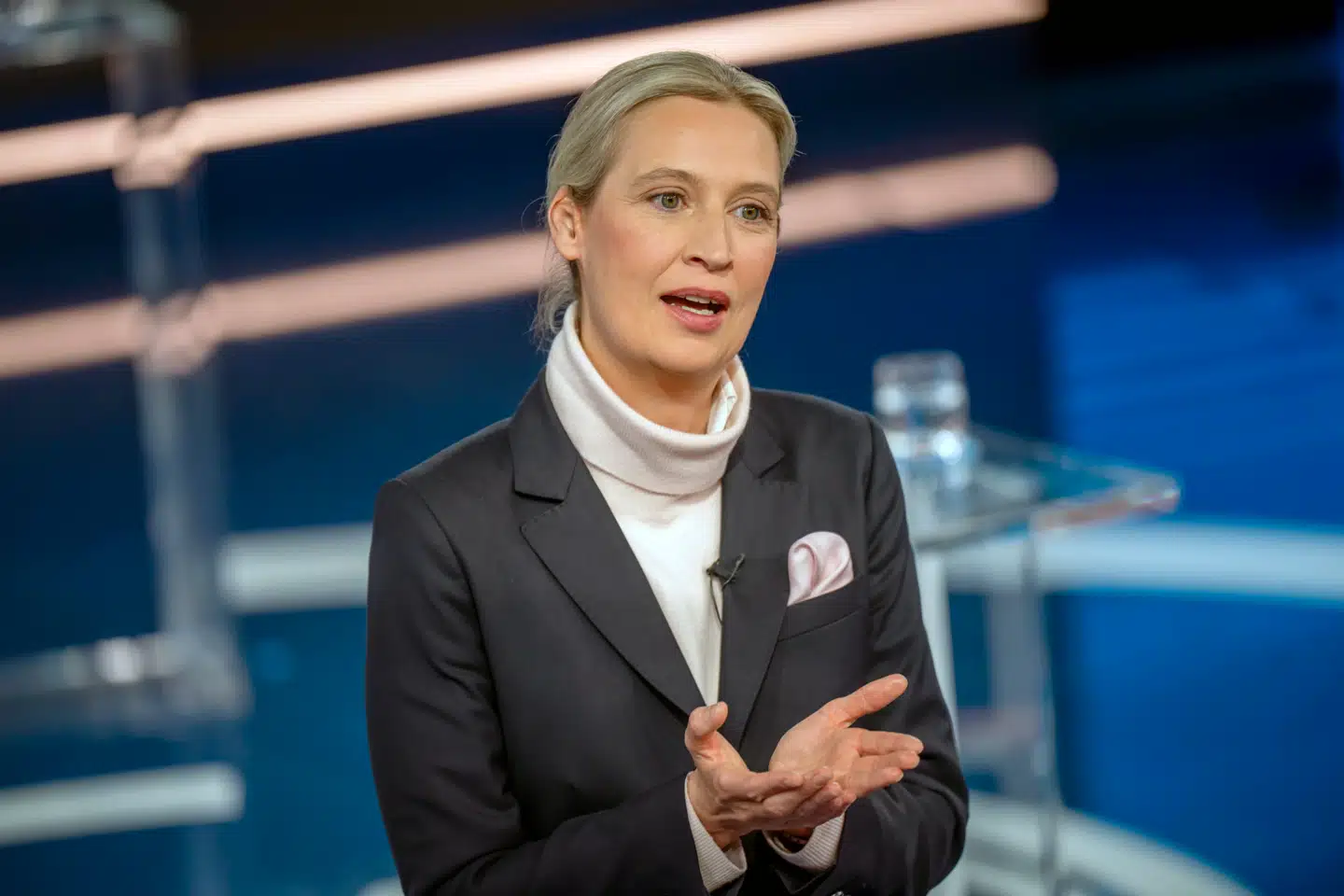 Alice Weidel er kanslerkandidat for det nationalkonservative parti Alternative für Deutschland. Partiet står til omtrent en femtedel af stemmerne. Her ses hun under en valgdebat tidligere på ugen.