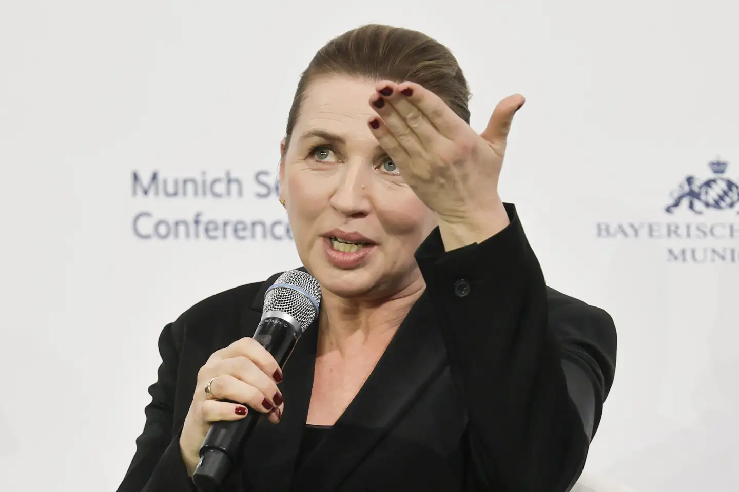 Statsminister Mette Frederiksen præsenterer sammen med resten af regeringstoppen allerede i denne uge en plan for hurtig fremrykning af investeringer i forsvaret.